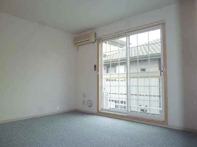 洋室６帖エアコン付