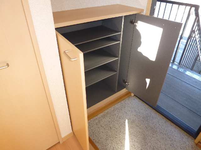 シューズボックス