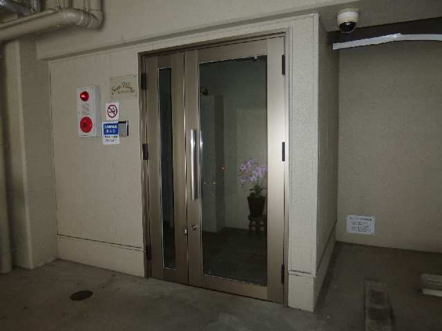 駐車場エントランス