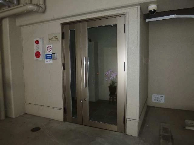 駐車場エントランス