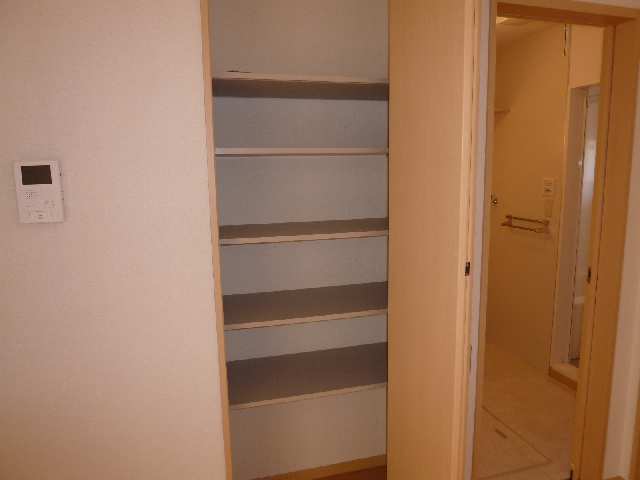 ダイニング収納