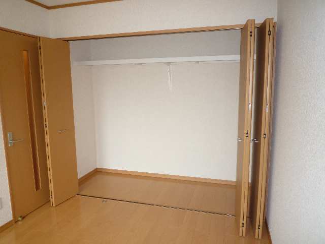 北洋間収納①