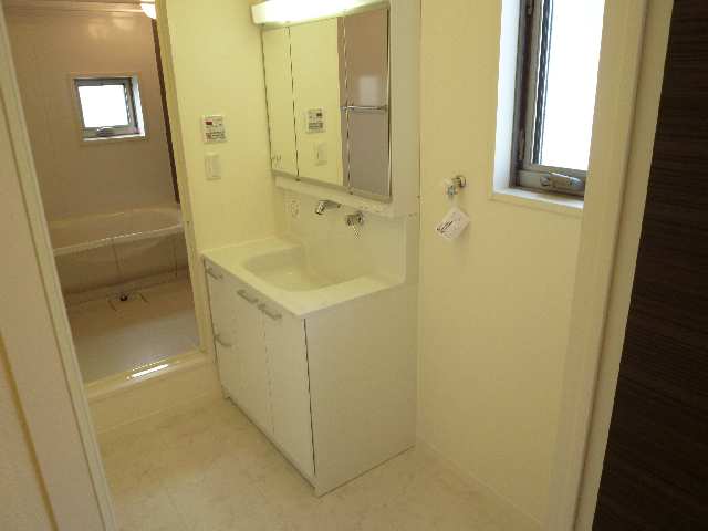 ｼｬﾝﾌﾟｰﾄﾞﾚｯｻｰ