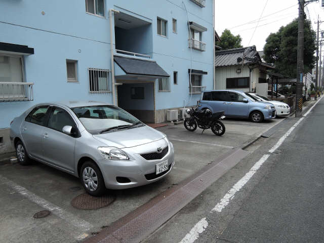 宮ハイツ 2階 駐車場