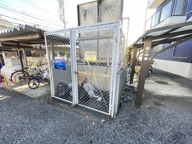 ゴミ置き場