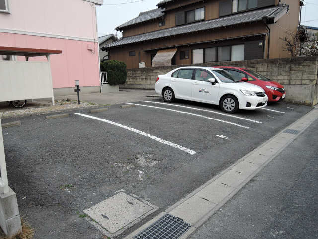 カーサアレグレ 2階 駐車場