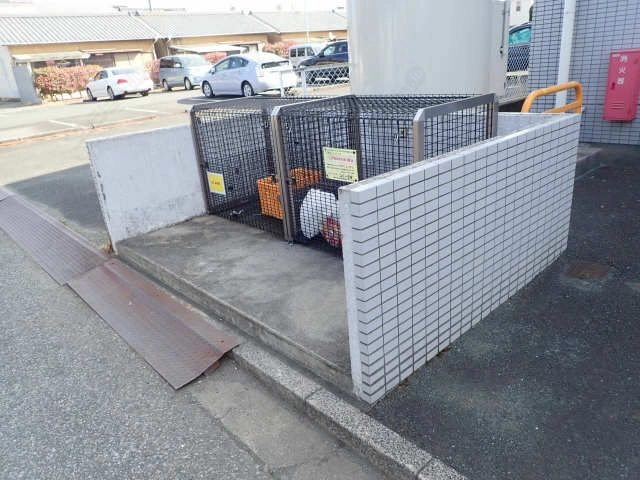 敷地内ゴミステーション