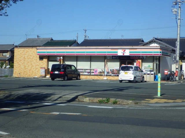 セブンイレブン徒歩5分