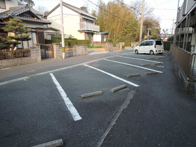 フレグランス華 1階 駐車場