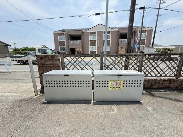 ごみ置き場