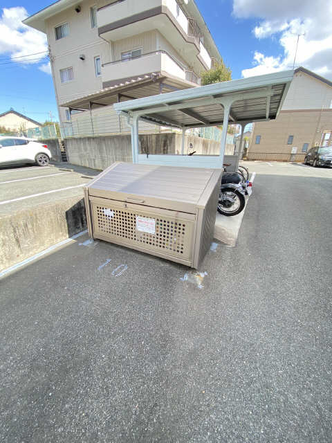 敷地内ゴミ捨て場