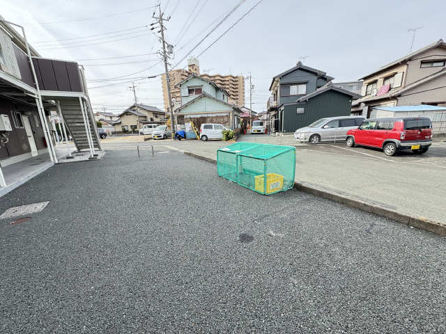 敷地内ゴミ捨て場