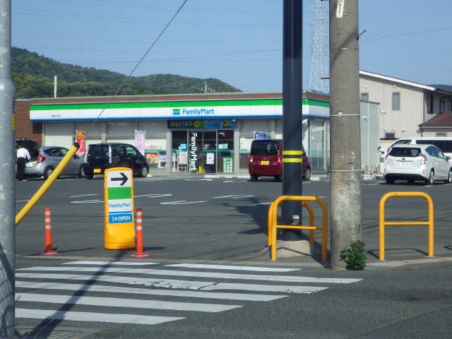 コーポ平川本町 1階 コンビニへ約700ｍ