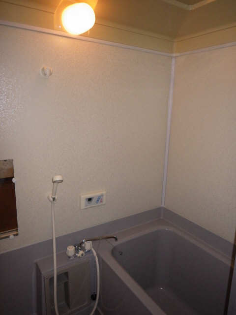 コーポ平川本町 1階 浴室