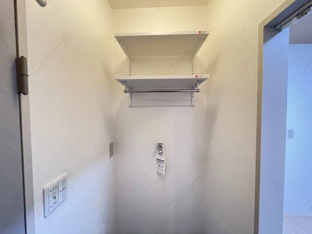 洗濯機置き場上の棚