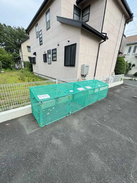 敷地内ゴミ捨て場