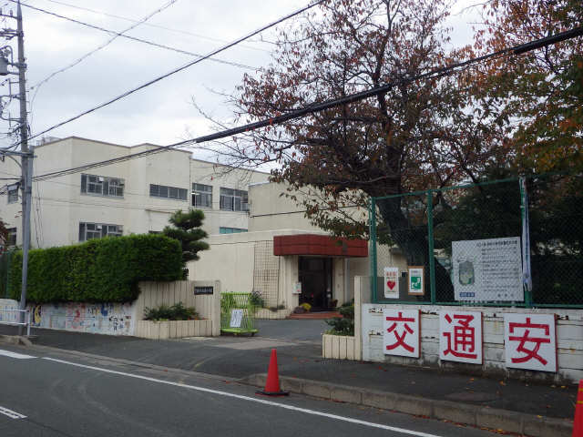 小学校徒歩１２分