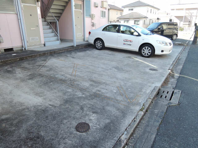 シングル旭コーポ 2階 駐車場