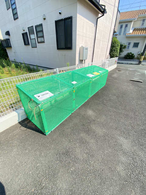 敷地内ゴミ捨て場