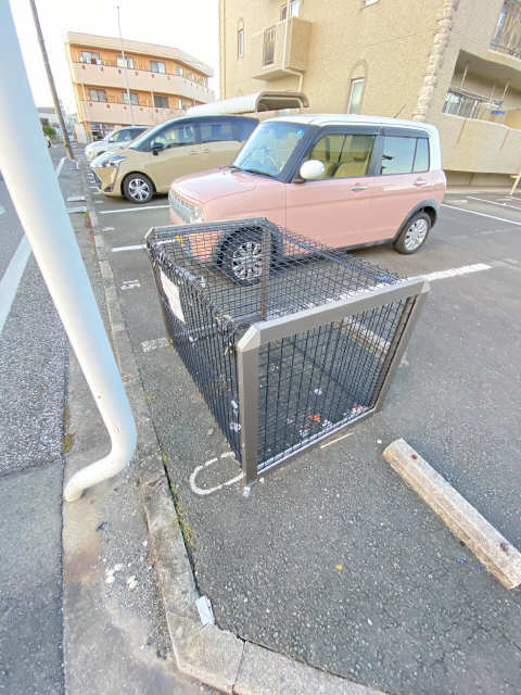 敷地内ゴミ捨て場