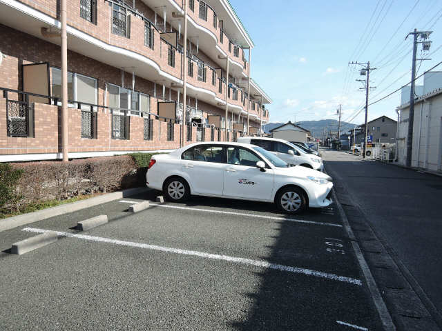 ビレッジ羽博園 2階 駐車場