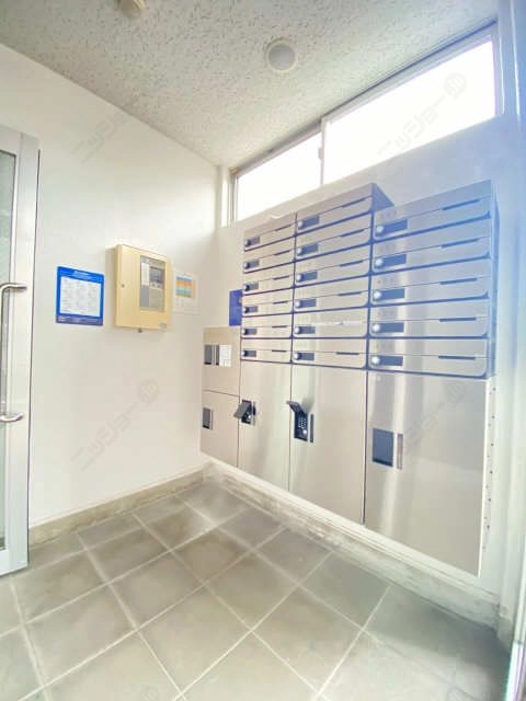 集合ポスト・宅配ボックス