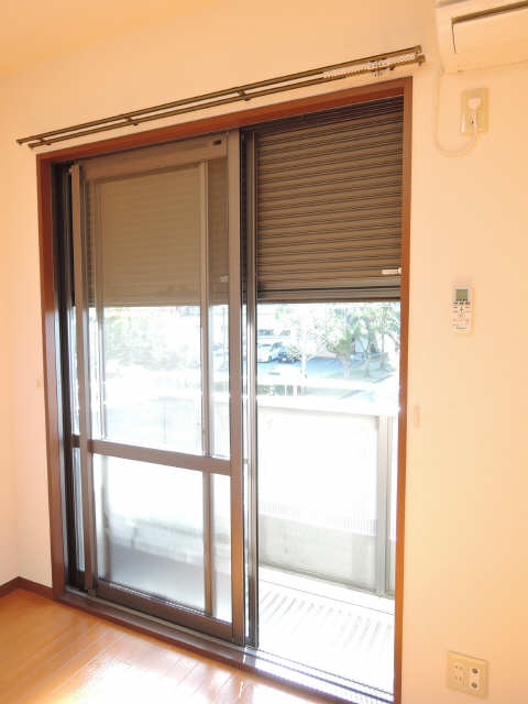 シャッター雨戸