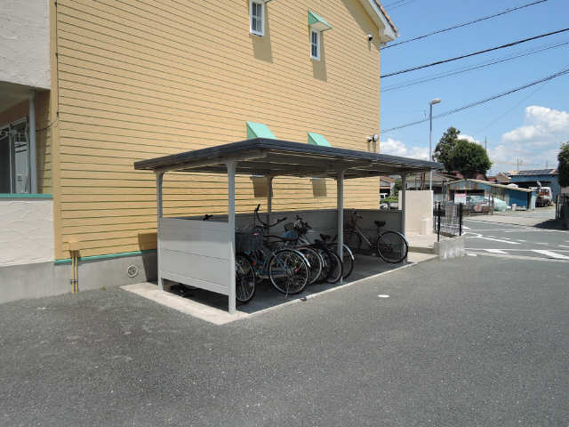 駐��輪場
