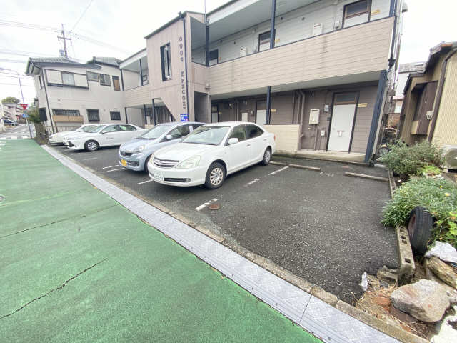 コーポ丸地 2階 駐車場