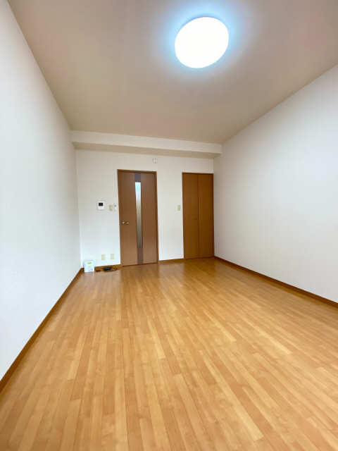 スタジオ・アミ 1階 洋室