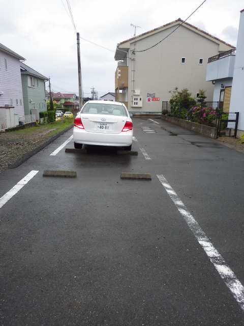 エスペレ 1階 駐車場