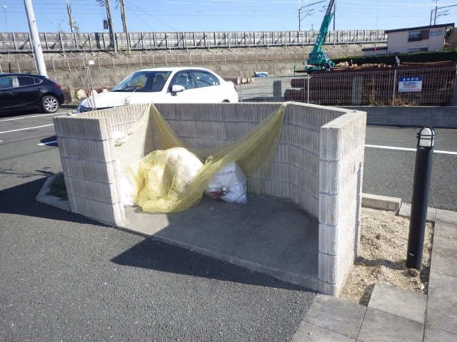 ゴミ捨て場