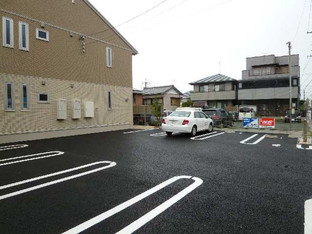 ヴェルデ　フロール 2階 駐車場