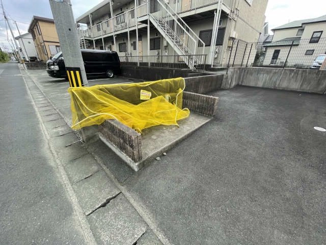 敷地内ゴミ置き場