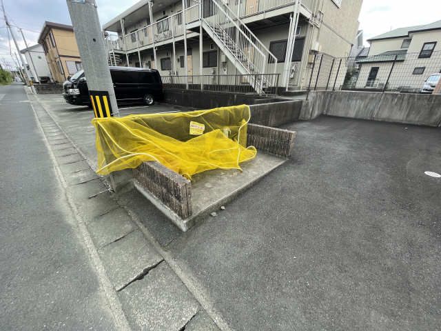 敷地内ゴミ置き場