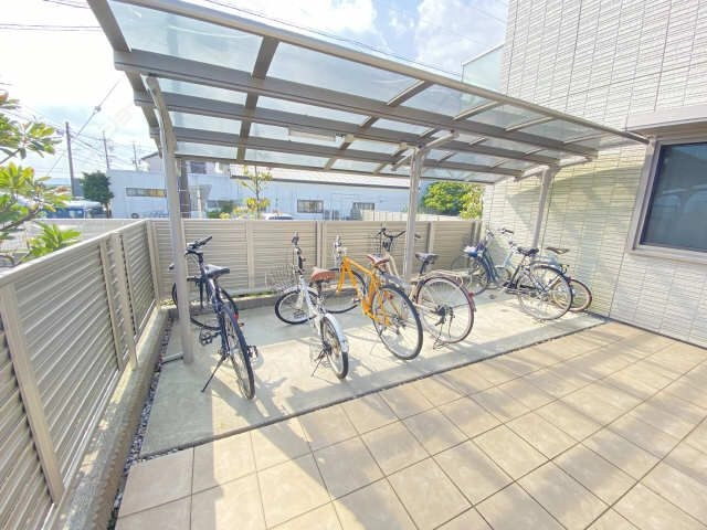  駐輪場