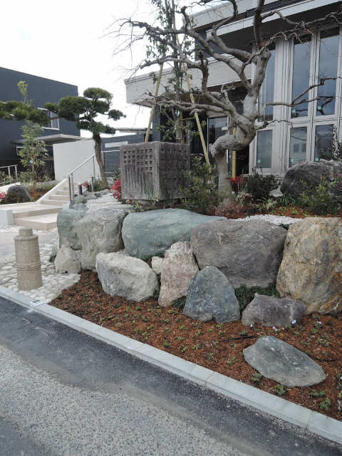 庭石