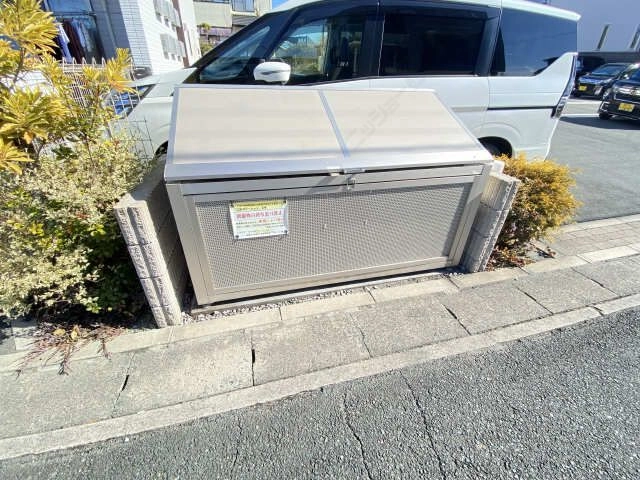 敷地内ゴミ置き場