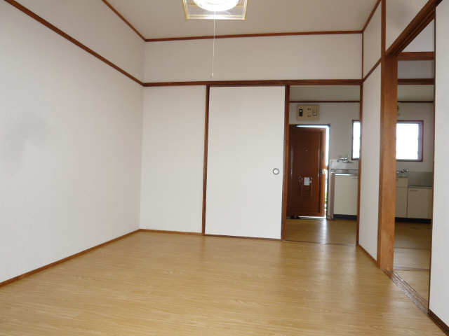 天カ須賀マンション 3階 室内