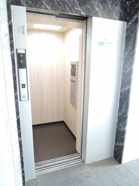 ベルトピア鈴鹿ＯＮＥ 5階 エレベーター