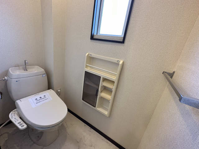 エトワール西富田 1階 WC