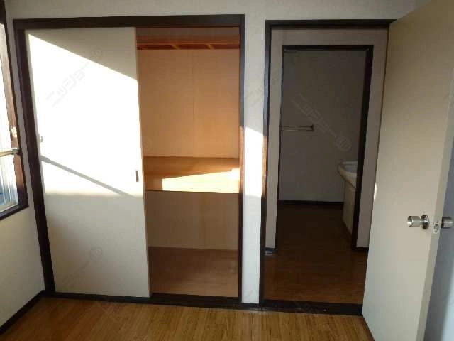 洋室収納