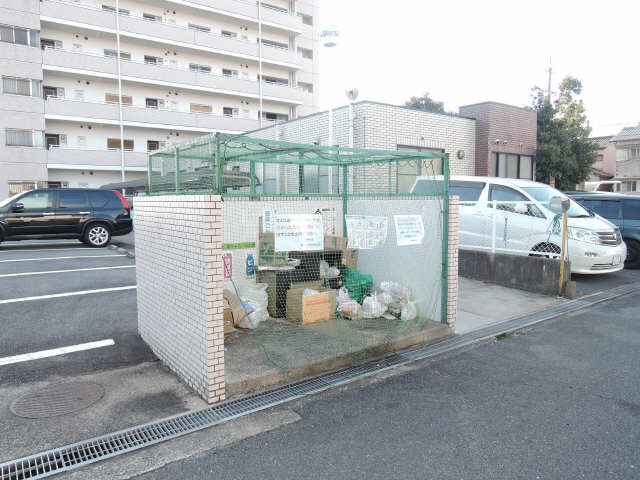 ゴミ捨て場