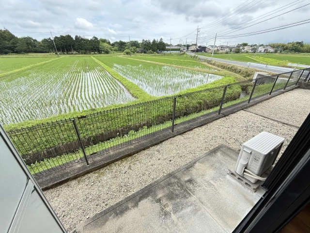 バ ルコニー