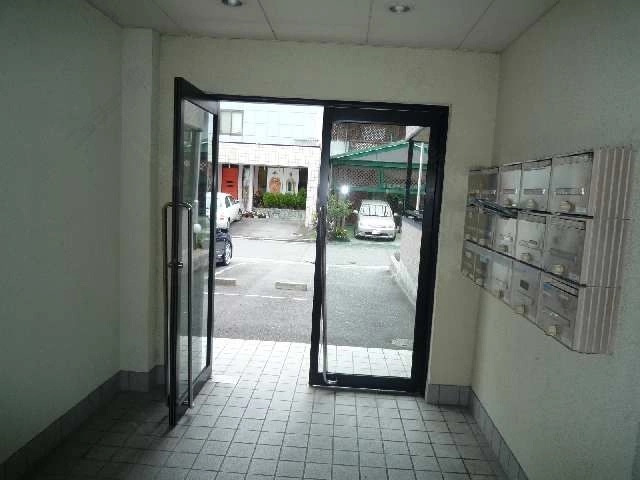 エントランス内