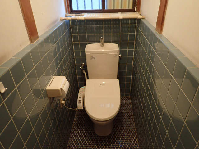 前田町貸家  WC