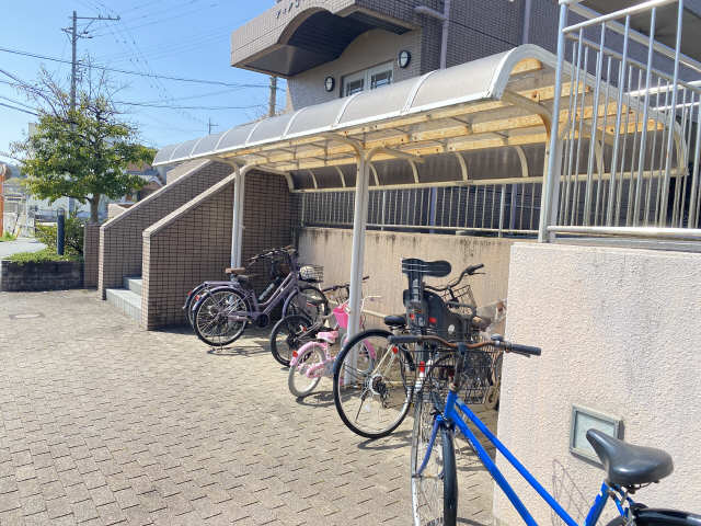 ディアコートSAKURADAIＢ 3階 駐輪場