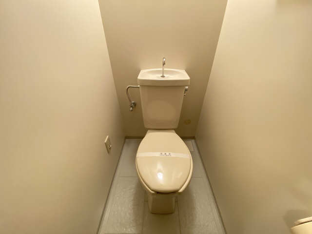 ミカーサ安島 2階 WC