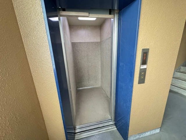 エレベーター