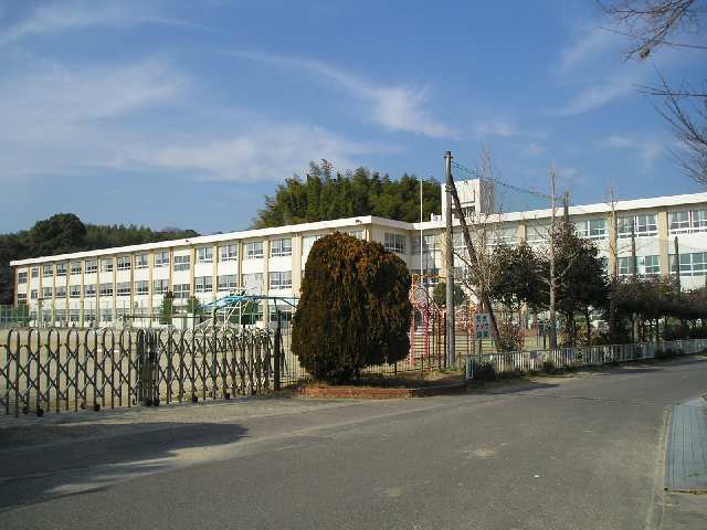 四郷小学校